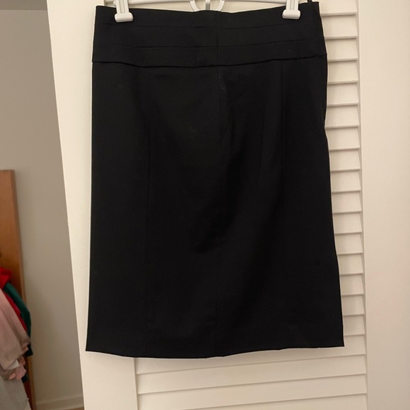 H&M Pencil Skirt - Picture 2 of 2